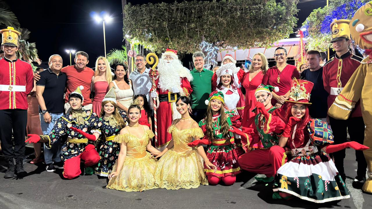 Abertura da Vila de Natal encanta Porto Franco