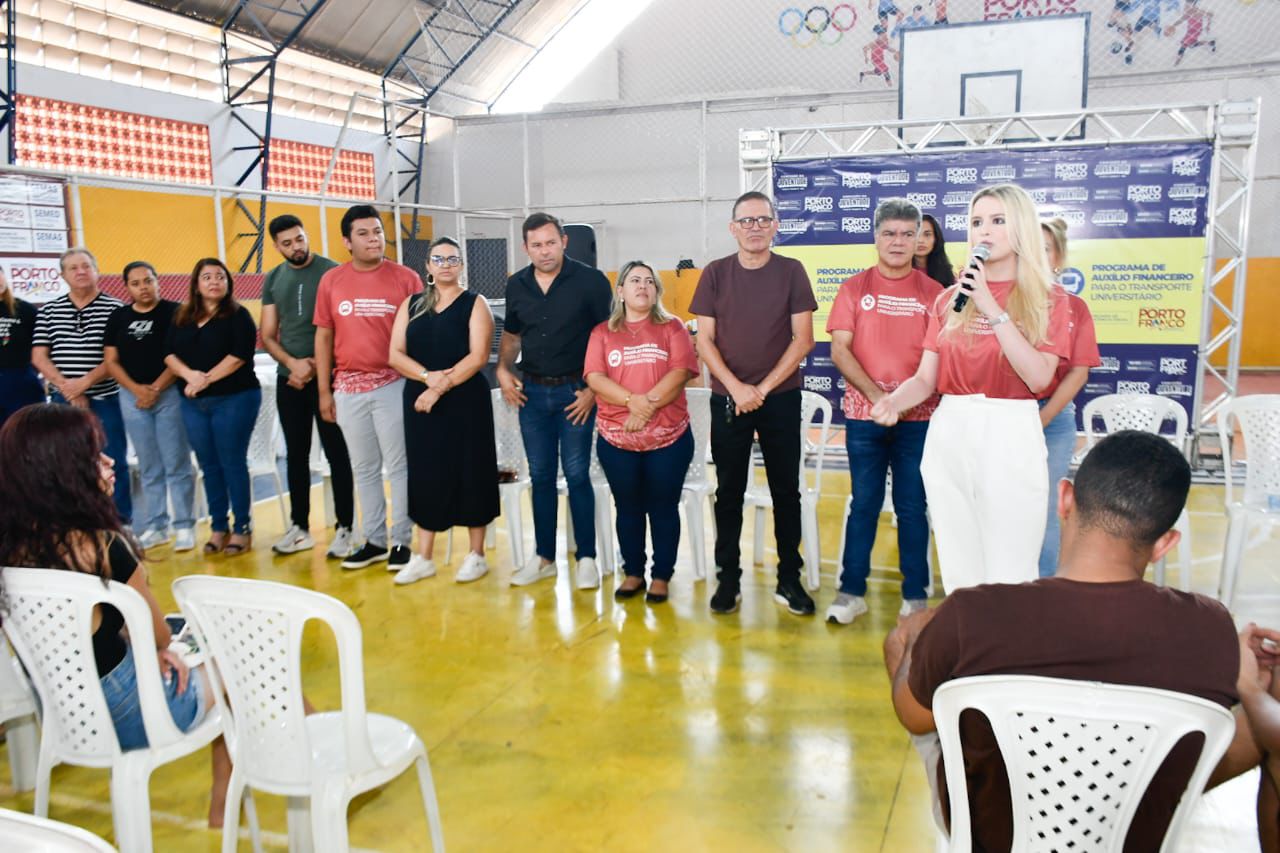 Prefeitura de Porto Franco garante apoio a mais de 500 estudantes universitários por meio do Au...