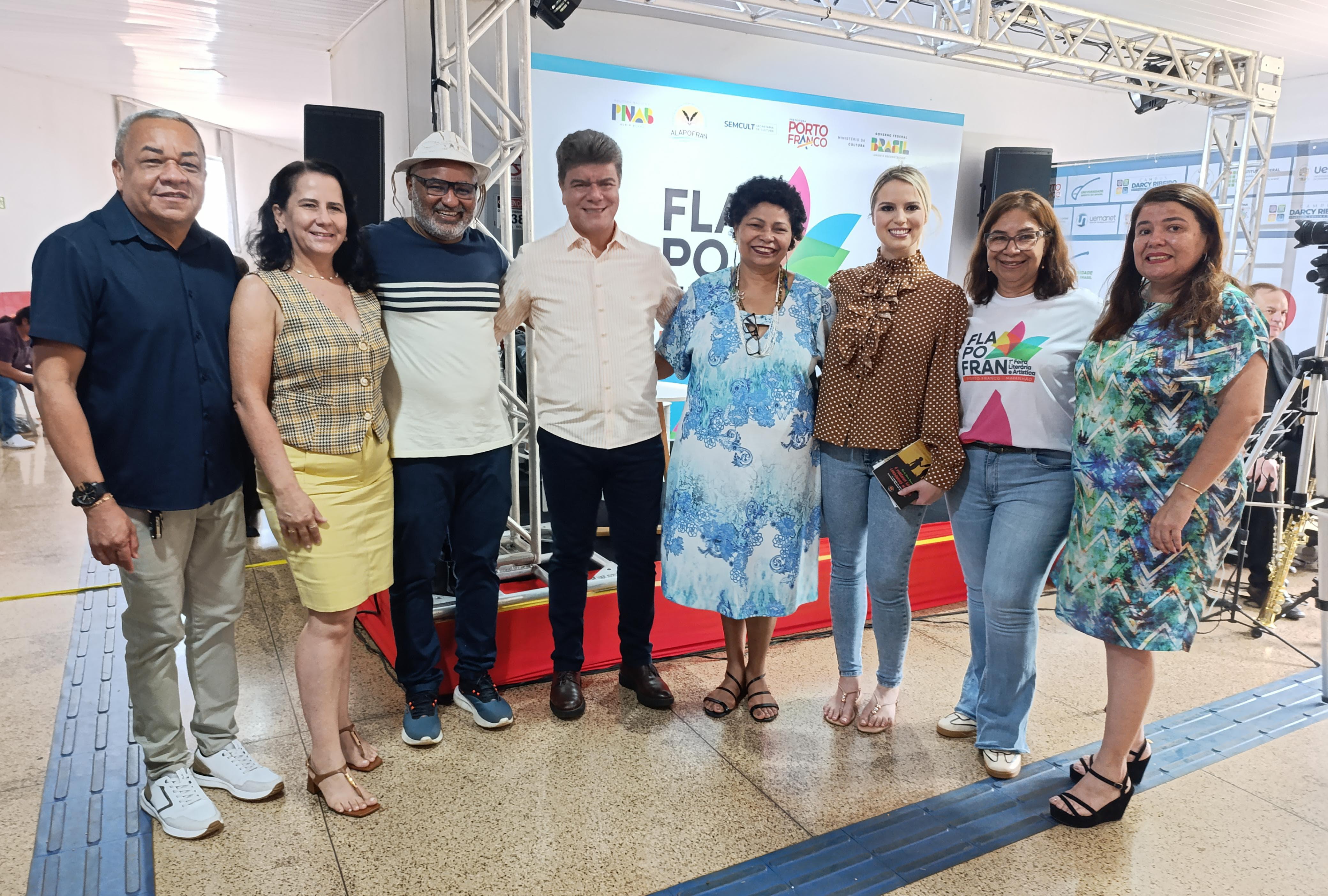 1ª Feira Literária de Porto Franco é marcada por lançamentos de livros e apresentações culturai...
