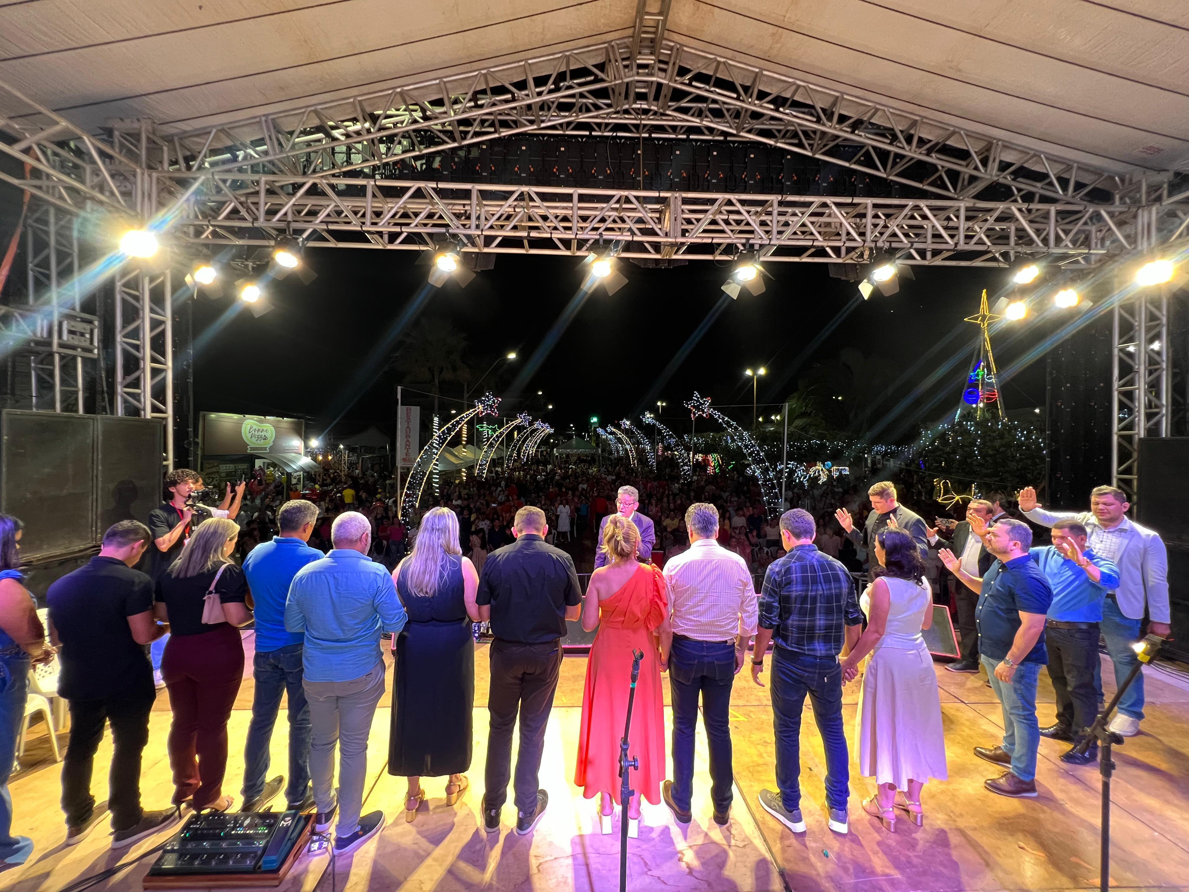Noite Evangélica reúne multidão em celebração aos 105 anos de Porto Franco