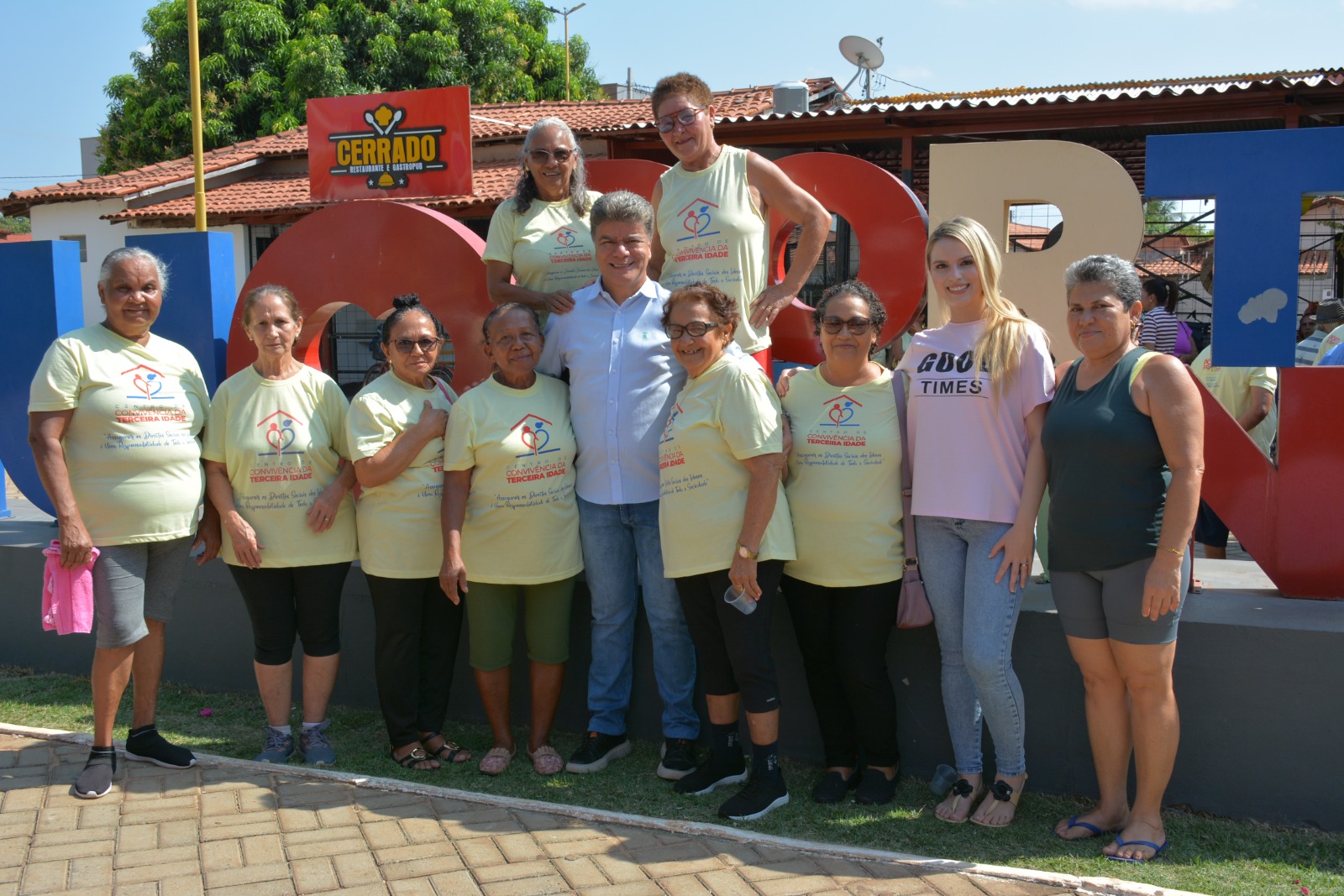 Prefeitura realiza ato alusivo ao Dia Internacional da Pessoa Idosa em Porto Franco  Nesta quar...