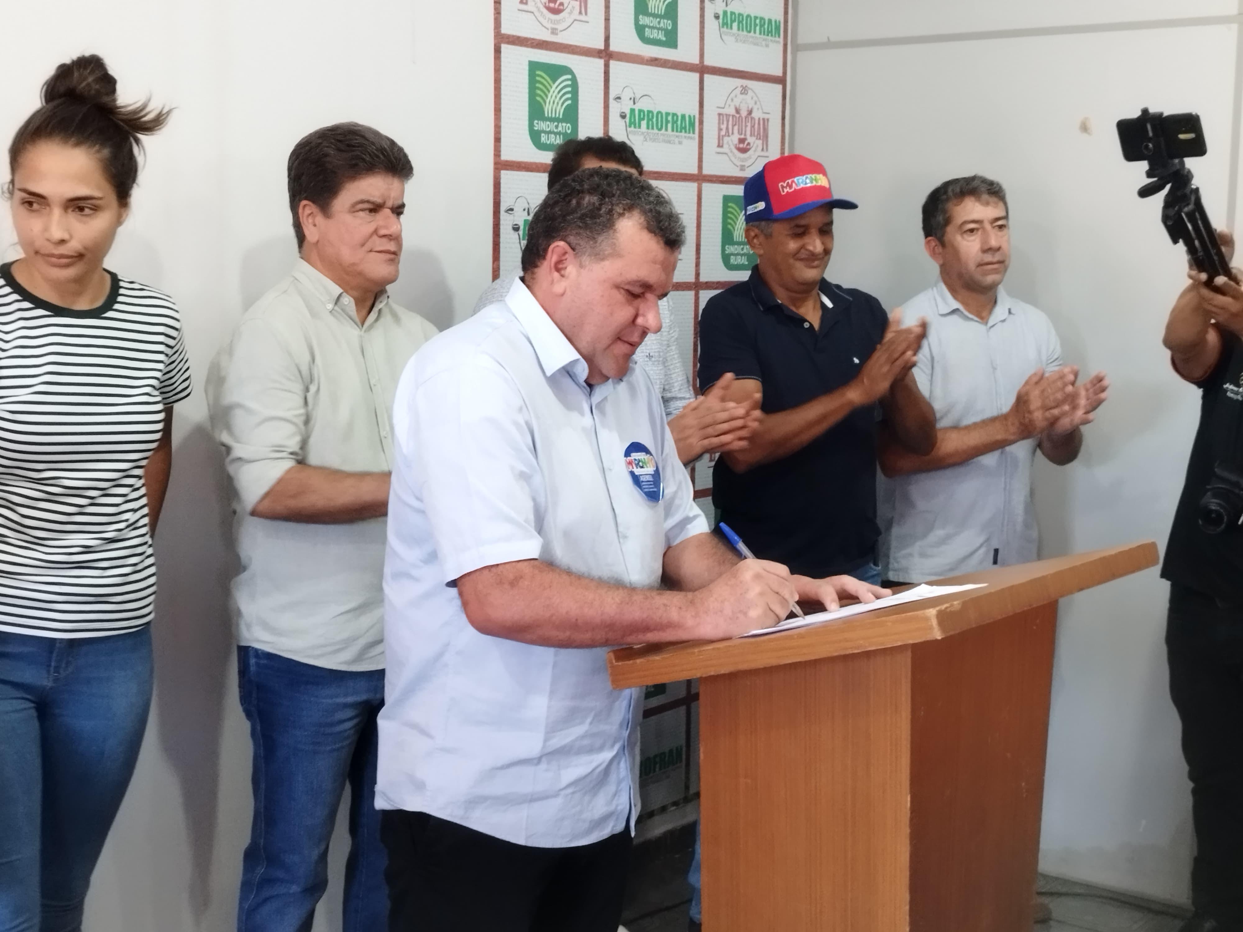 Prefeitura de Porto Franco assina ordens de serviços com o Governo do Maranhão