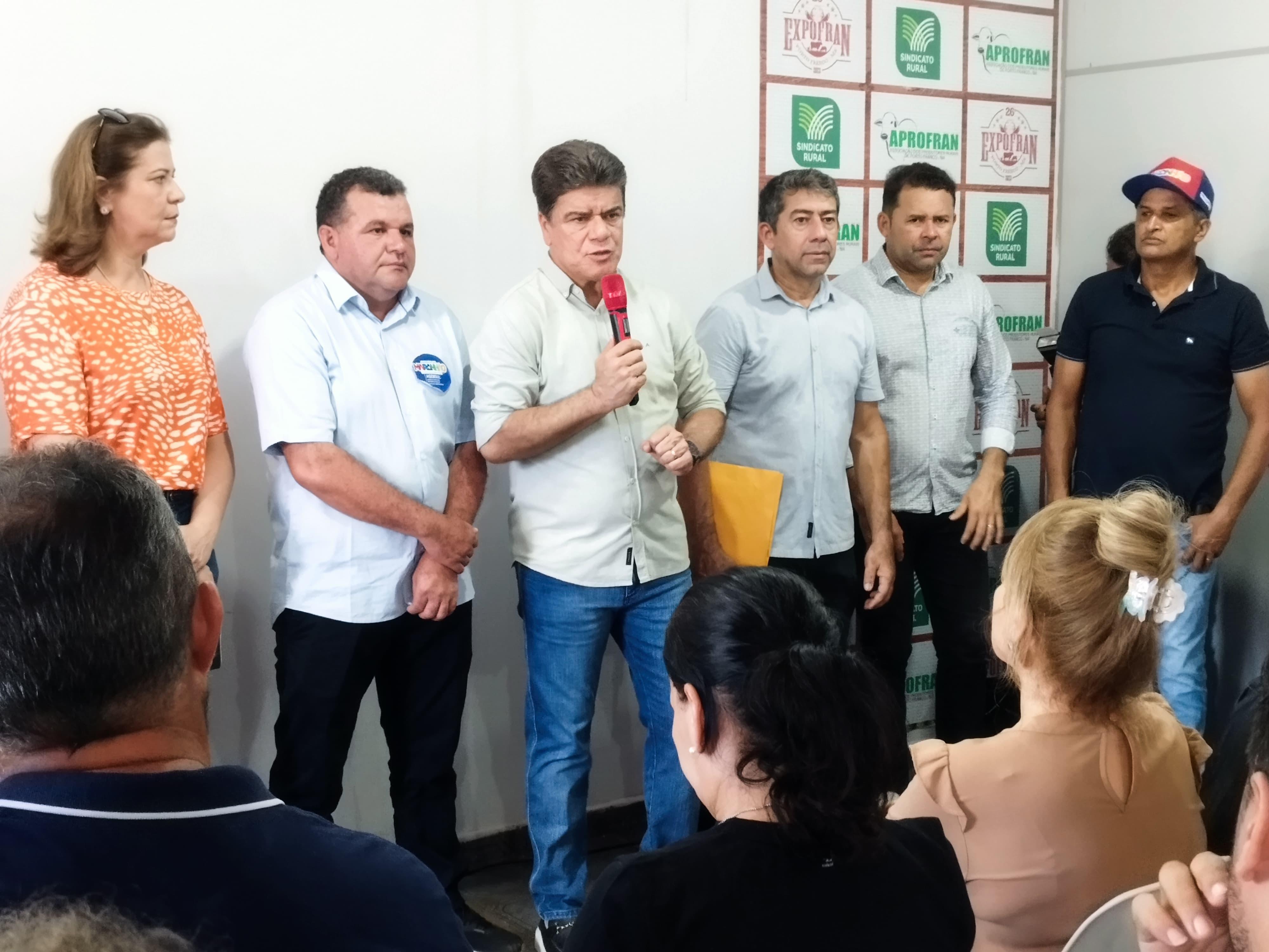 Prefeitura de Porto Franco assina ordens de serviços com o Governo do Maranhão