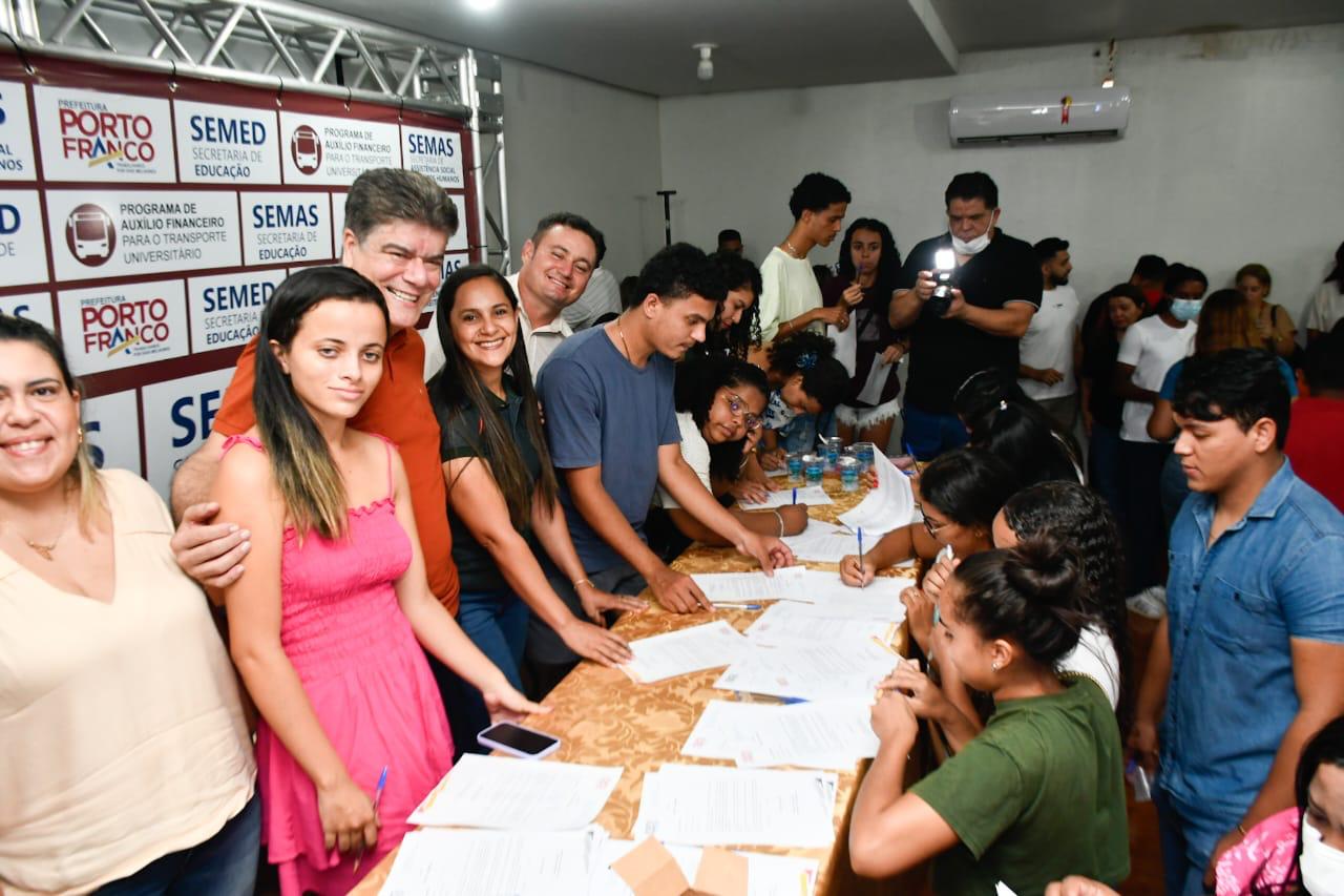 Prefeitura de Porto Franco firma compromisso com mais de 500 estudantes universitários por meio...