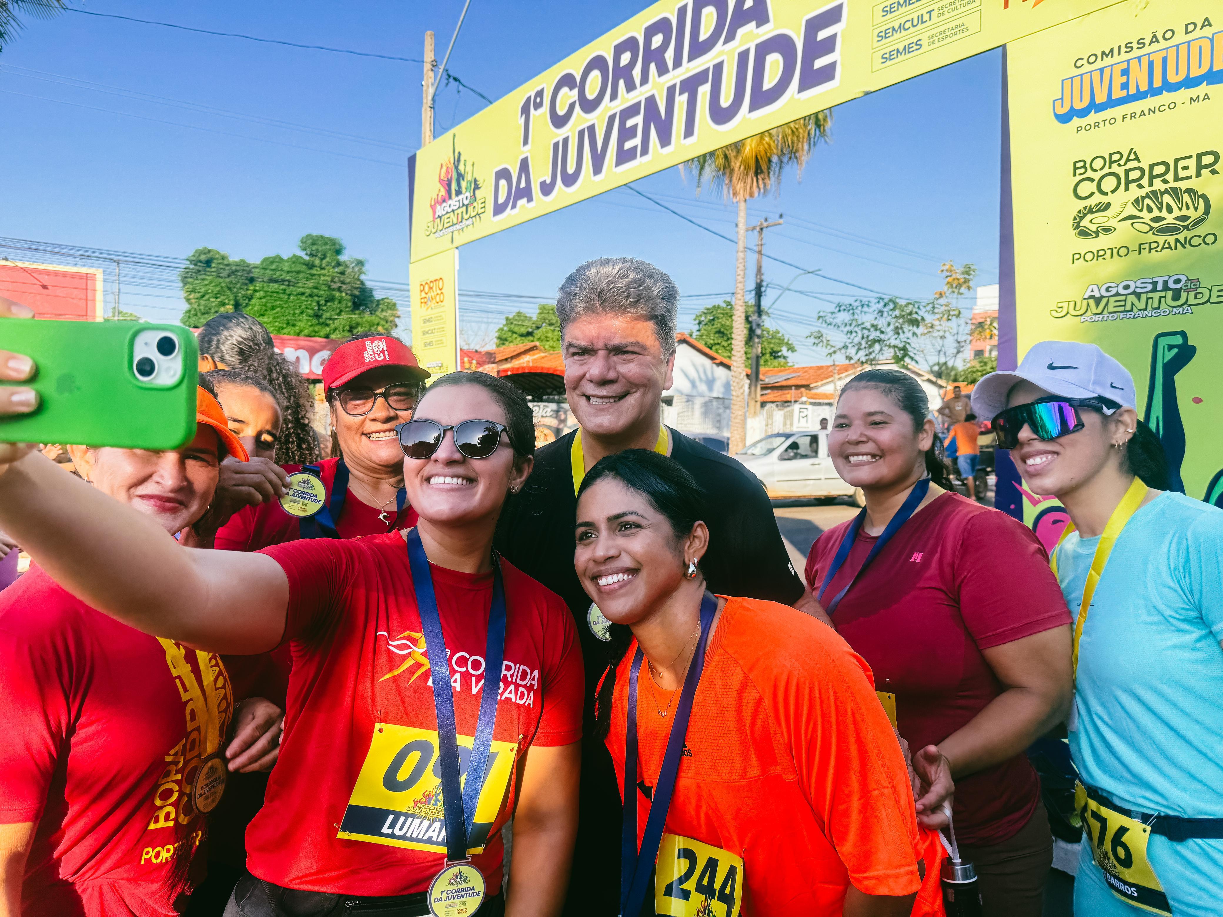 Corrida da Juventude reúne mais de 450 jovens em Porto Franco