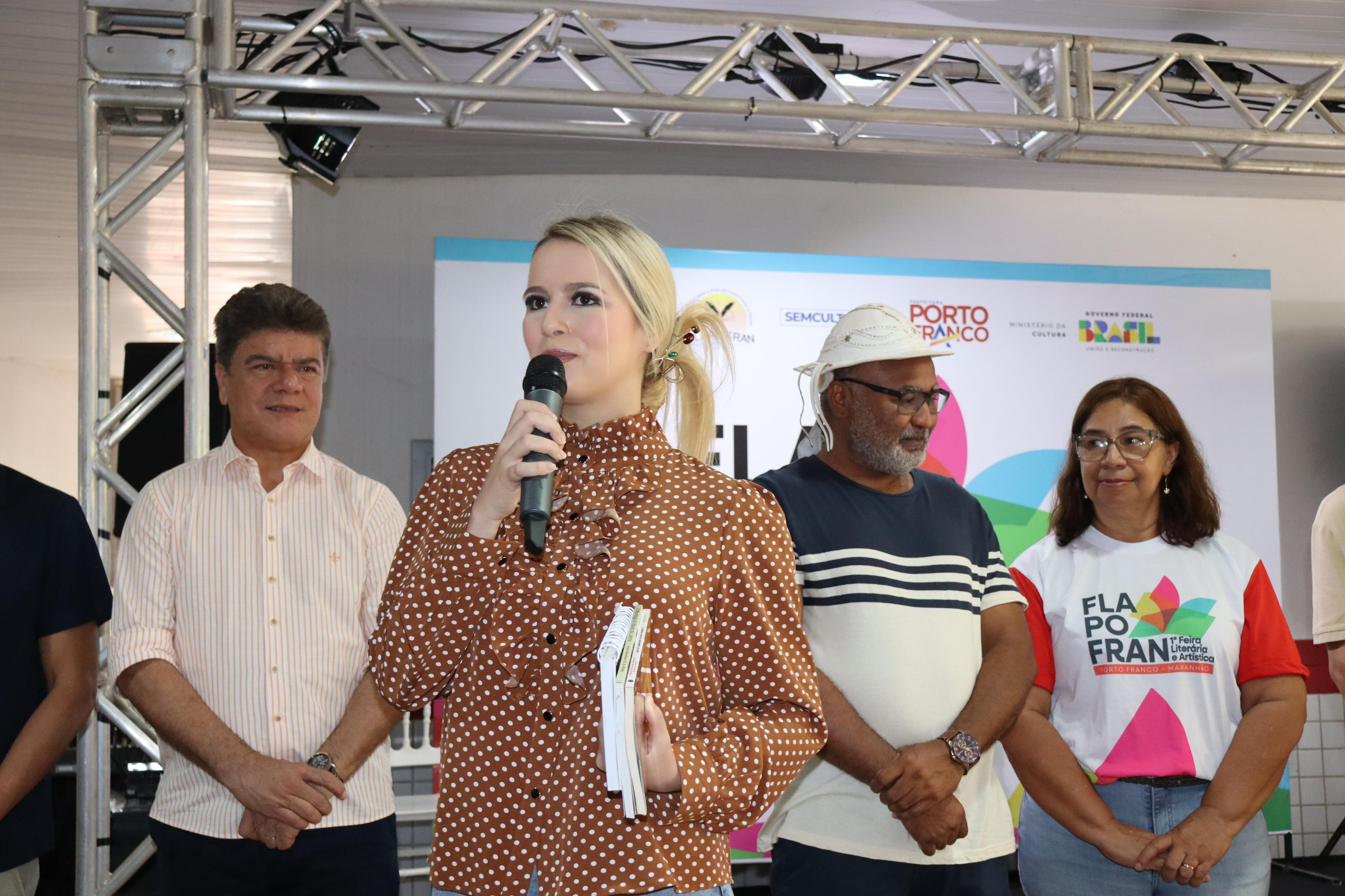 1ª Feira Literária de Porto Franco é marcada por lançamentos de livros e apresentações culturai...