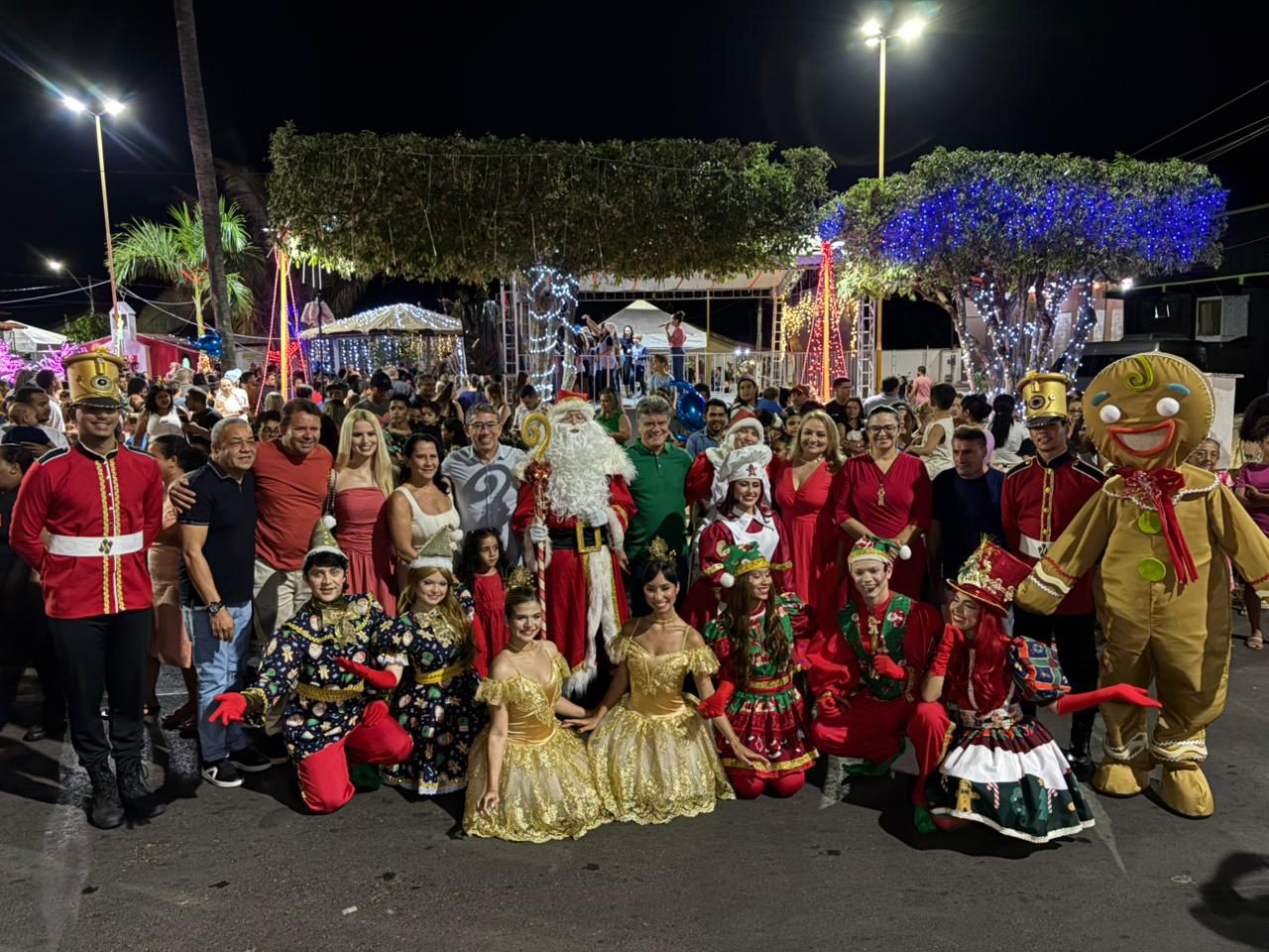 Abertura da Vila de Natal encanta Porto Franco