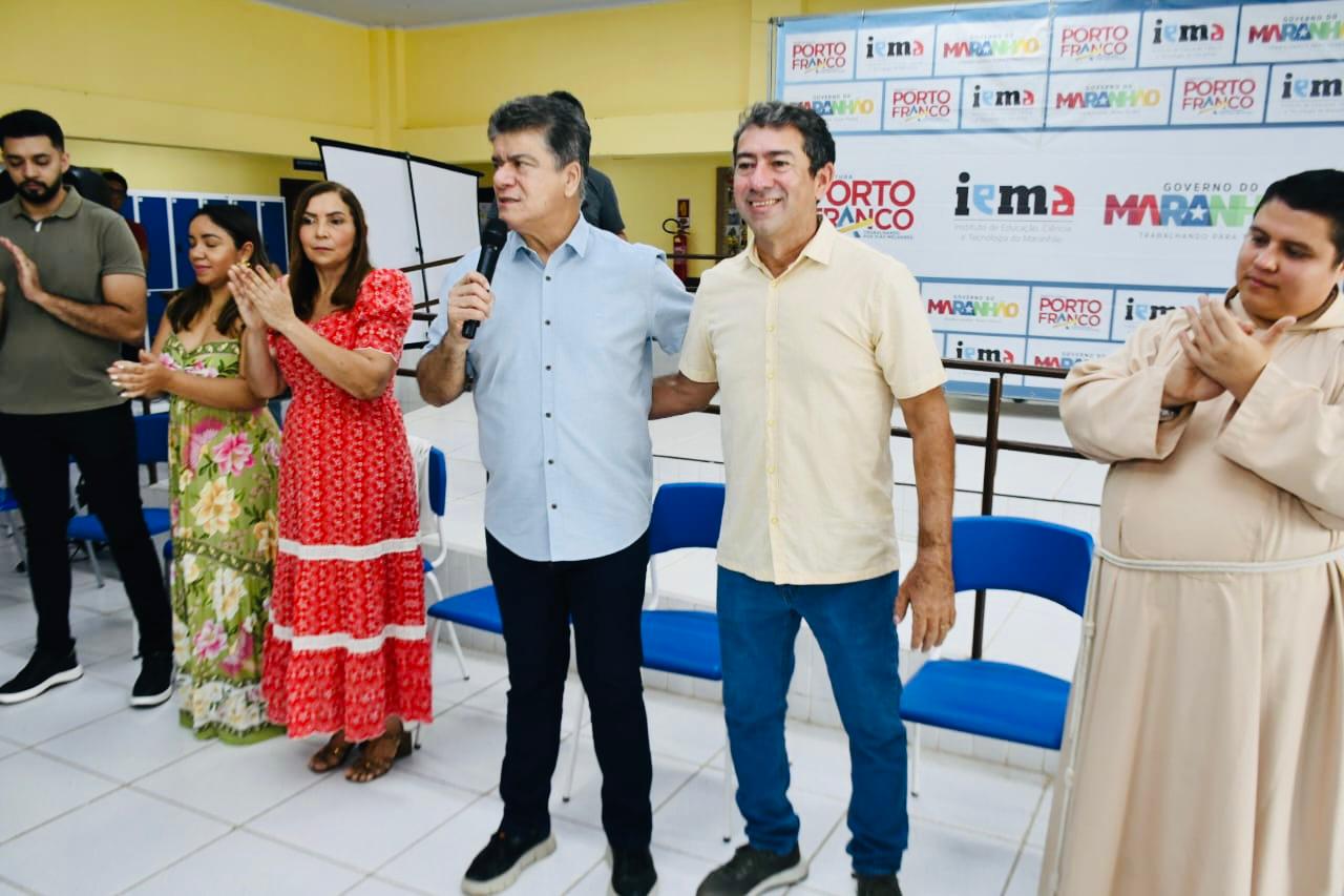 Prefeito Deoclides Macedo participa da abertura do ano letivo no IEMA Pleno