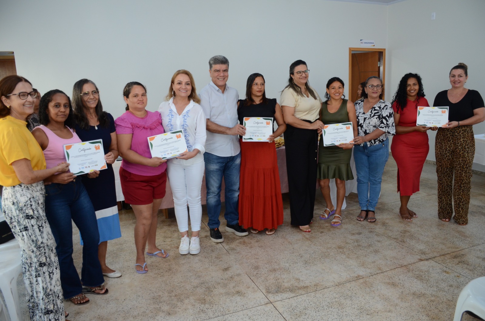 Dezenas de mulheres concluem curso de panificação e salgados no CRAS de Porto Franco