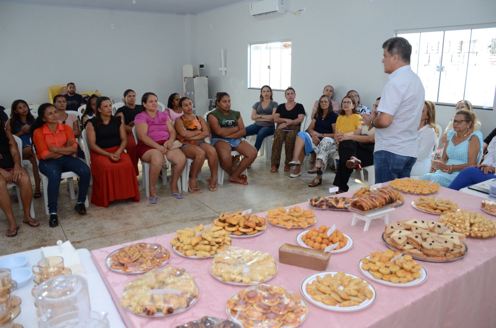 Dezenas de mulheres concluem curso de panificação e salgados no CRAS de Porto Franco