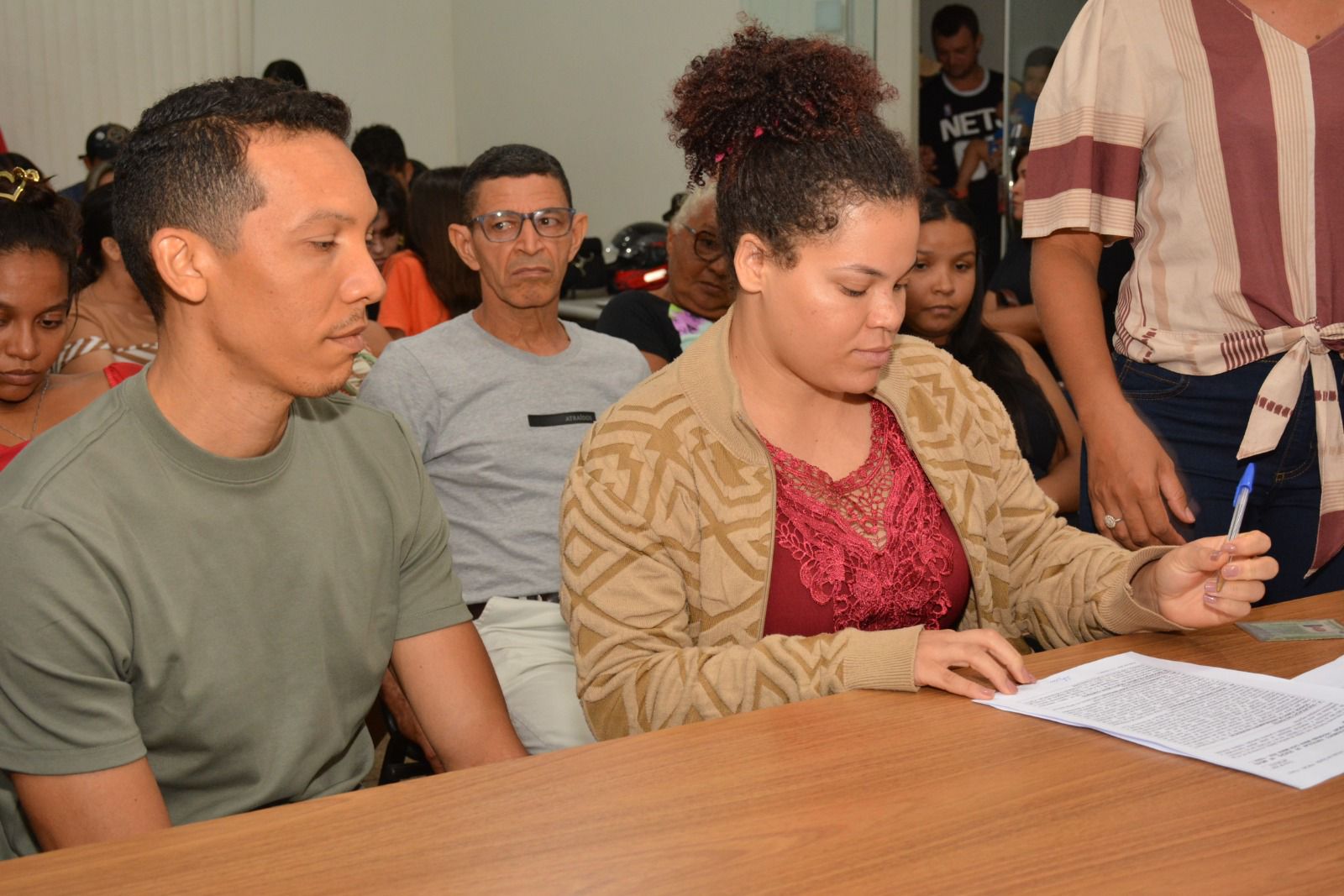 Ato de assinatura dos 50 primeiros contratos do Residencial Jardim Porto Franco I marca avanço...