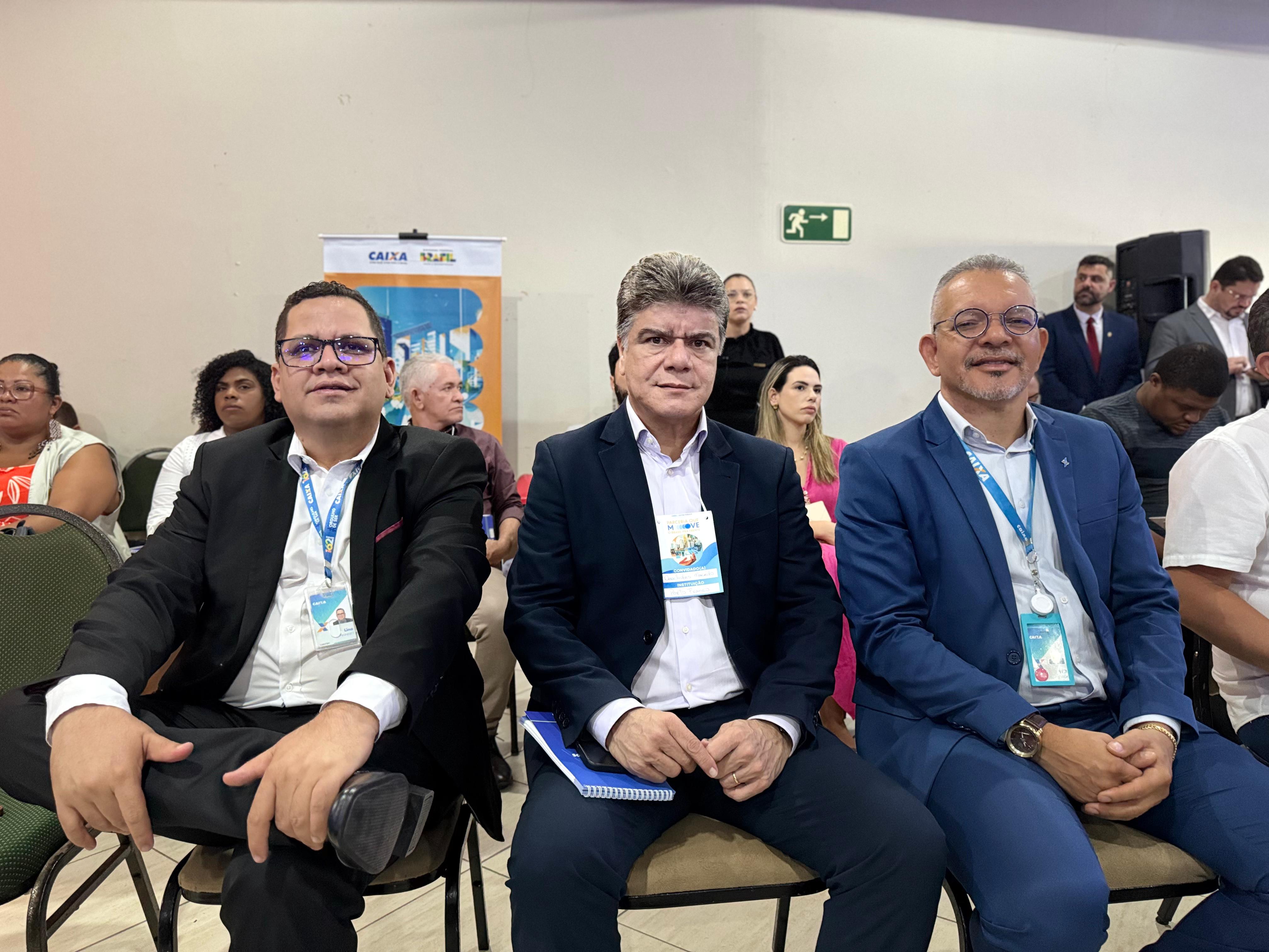 Deoclides Macedo participa do 1• Encontro Regional de Gestores Municipais em São Luís