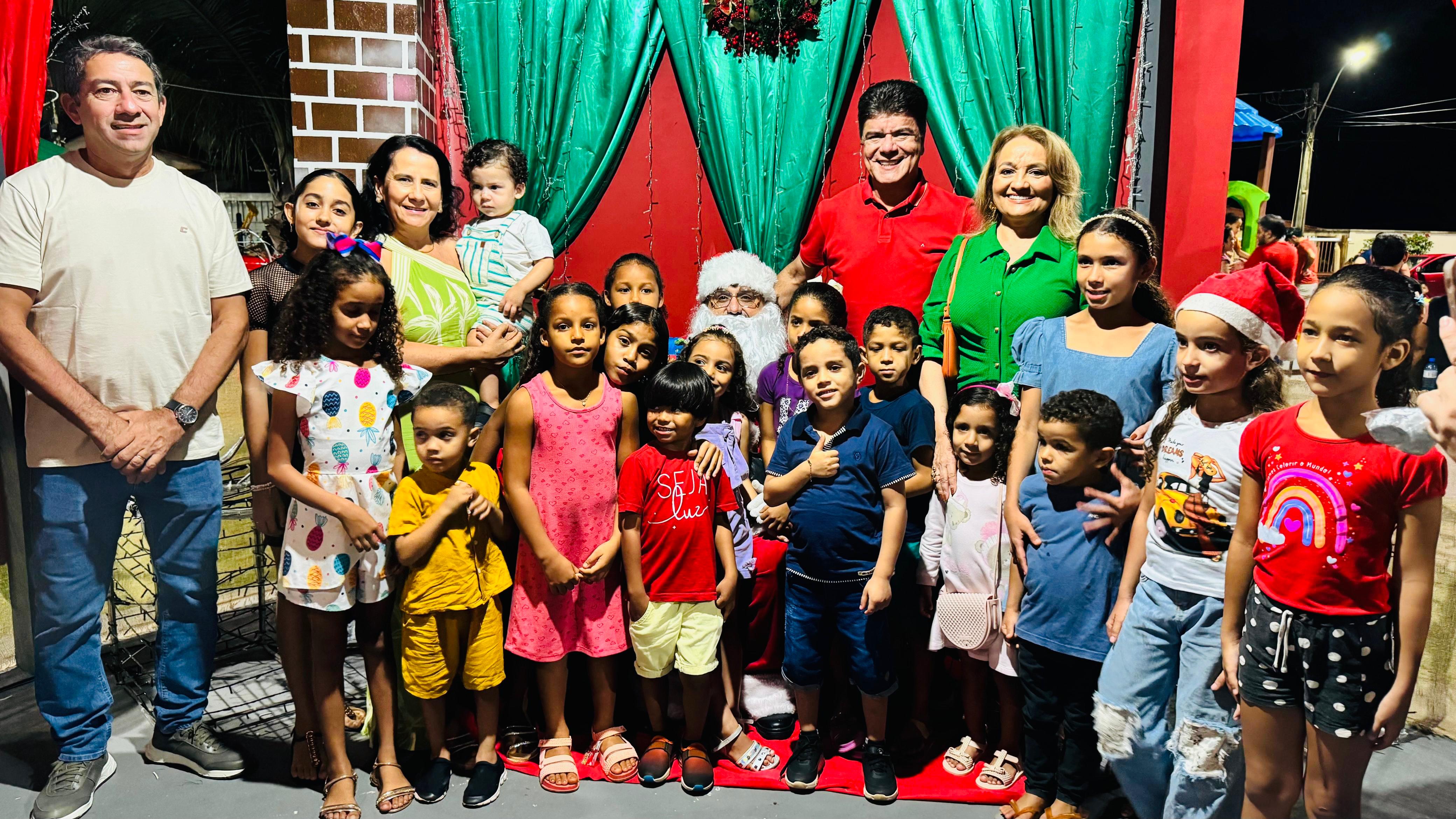 Inaugurada a Vila de Natal em Porto Franco: Luzes, Magia e Encanto na Praça da Família