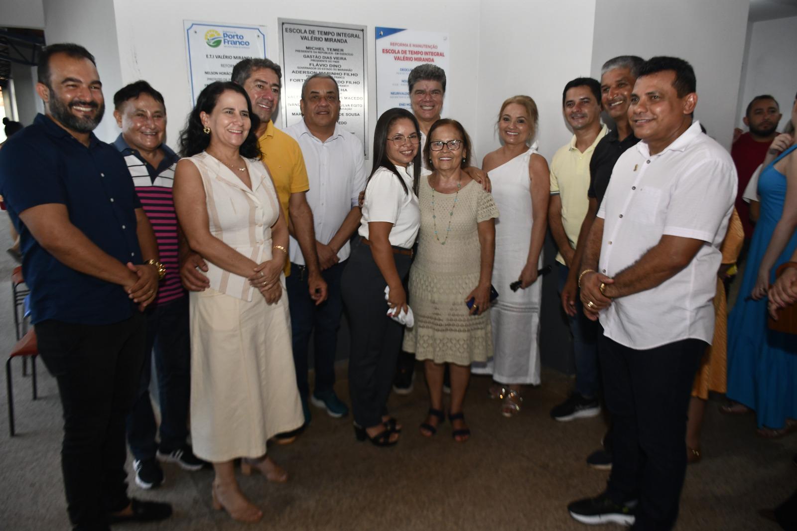 Prefeitura de Porto Franco entrega reforma e revitalização da Escola de Tempo Integral Valério...