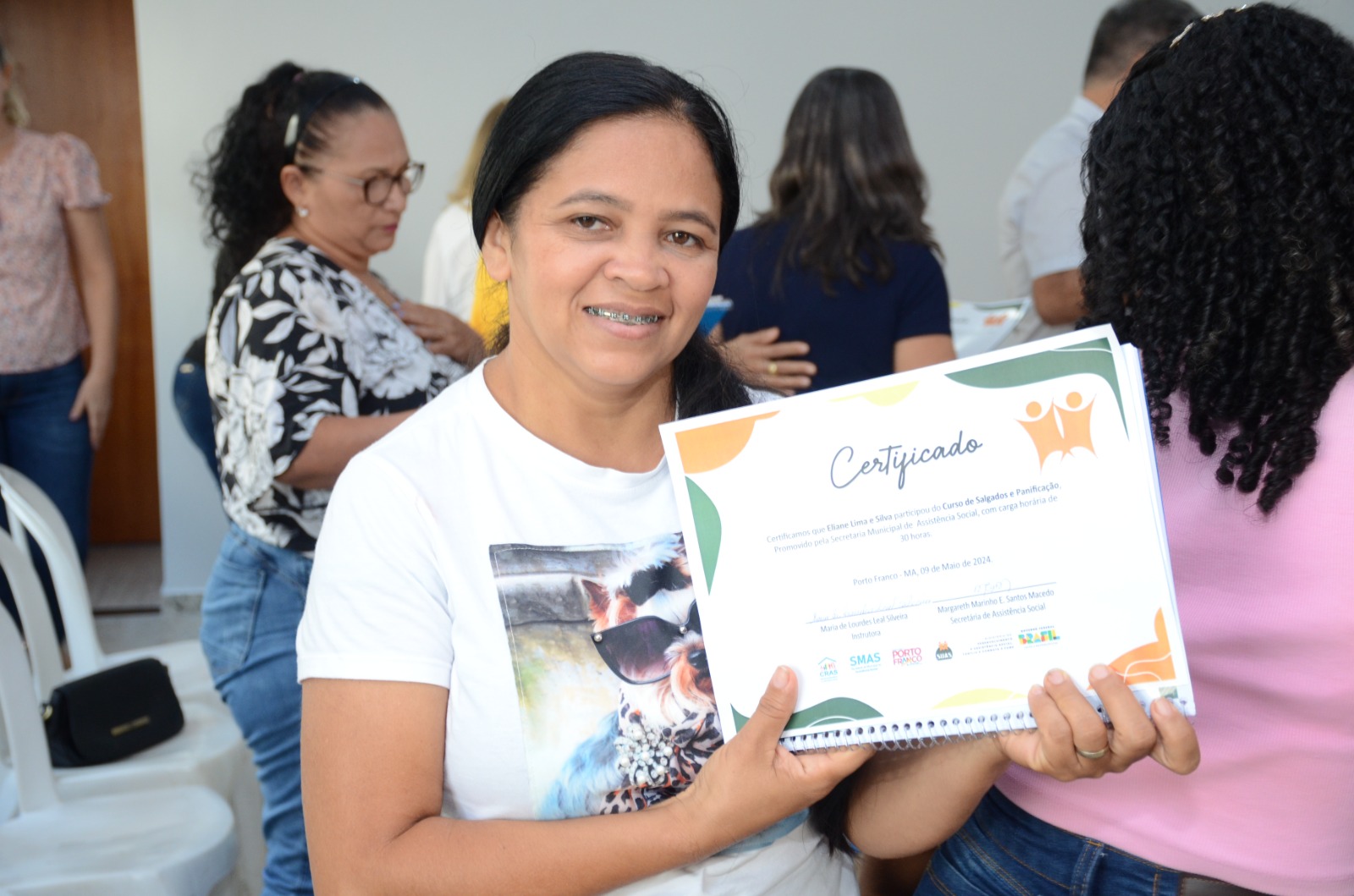 Dezenas de mulheres concluem curso de panificação e salgados no CRAS de Porto Franco