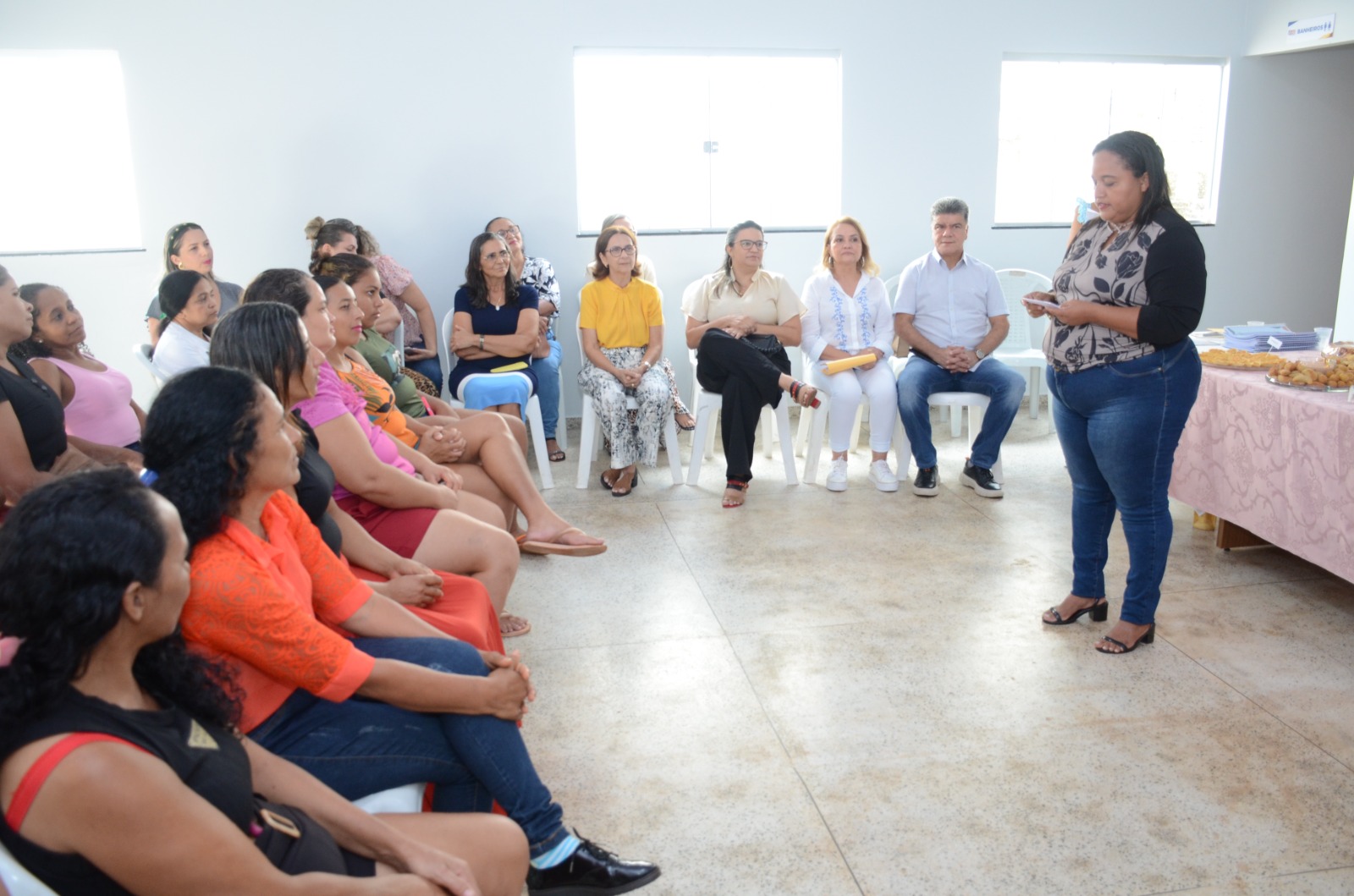 Dezenas de mulheres concluem curso de panificação e salgados no CRAS de Porto Franco