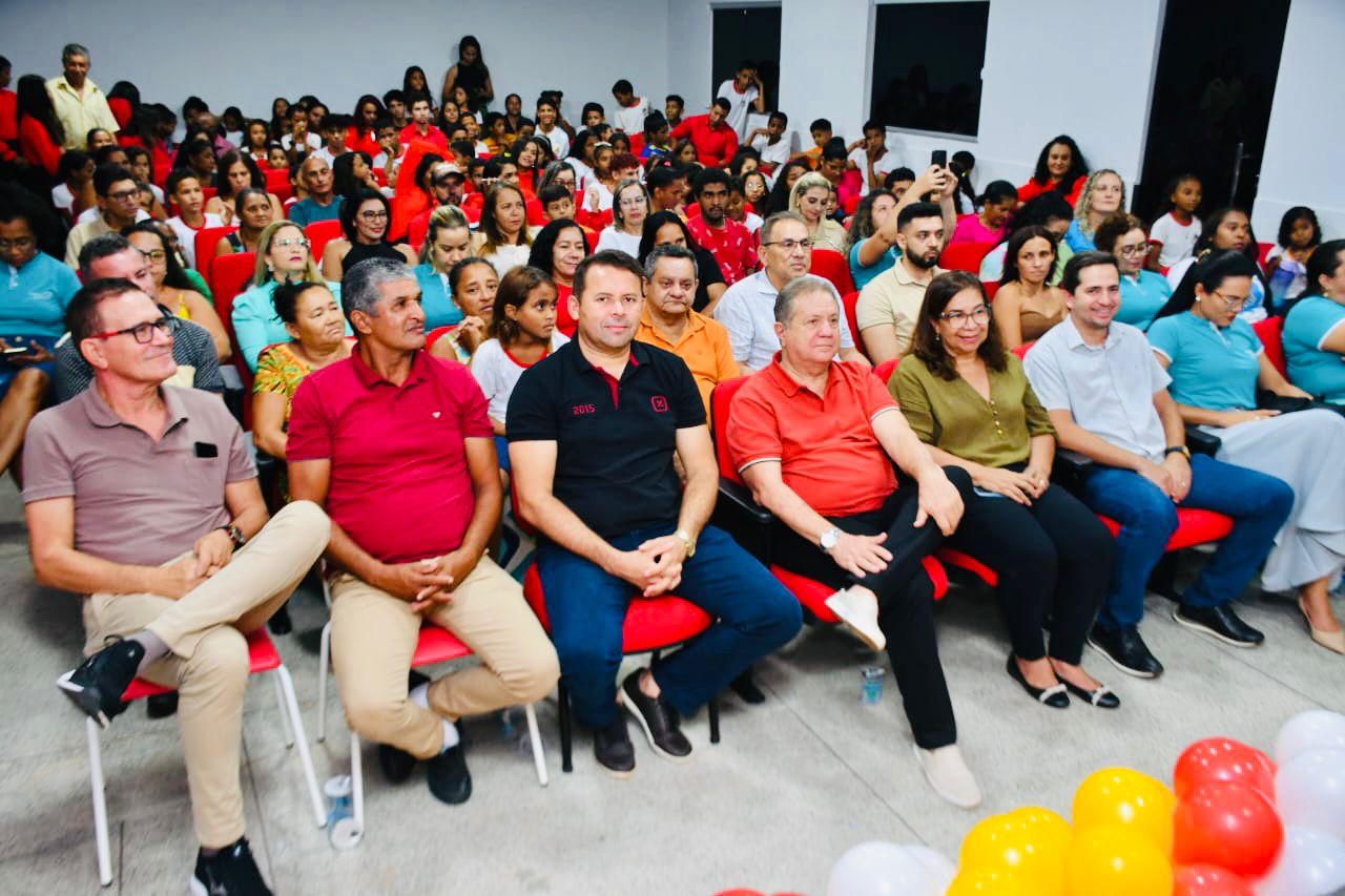 Prefeitura de Porto Franco entrega reforma da Escola de Tempo Integral Paulo Freire