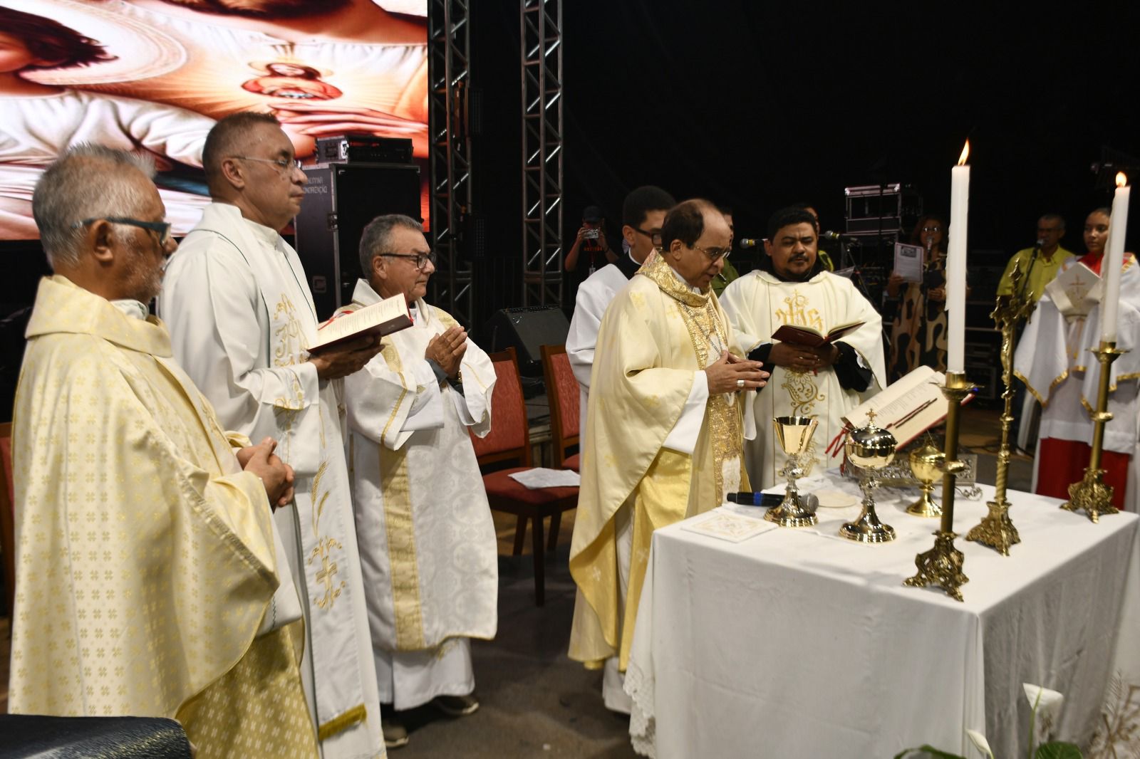 Noite Católica abre programação dos 106 anos de Porto Franco
