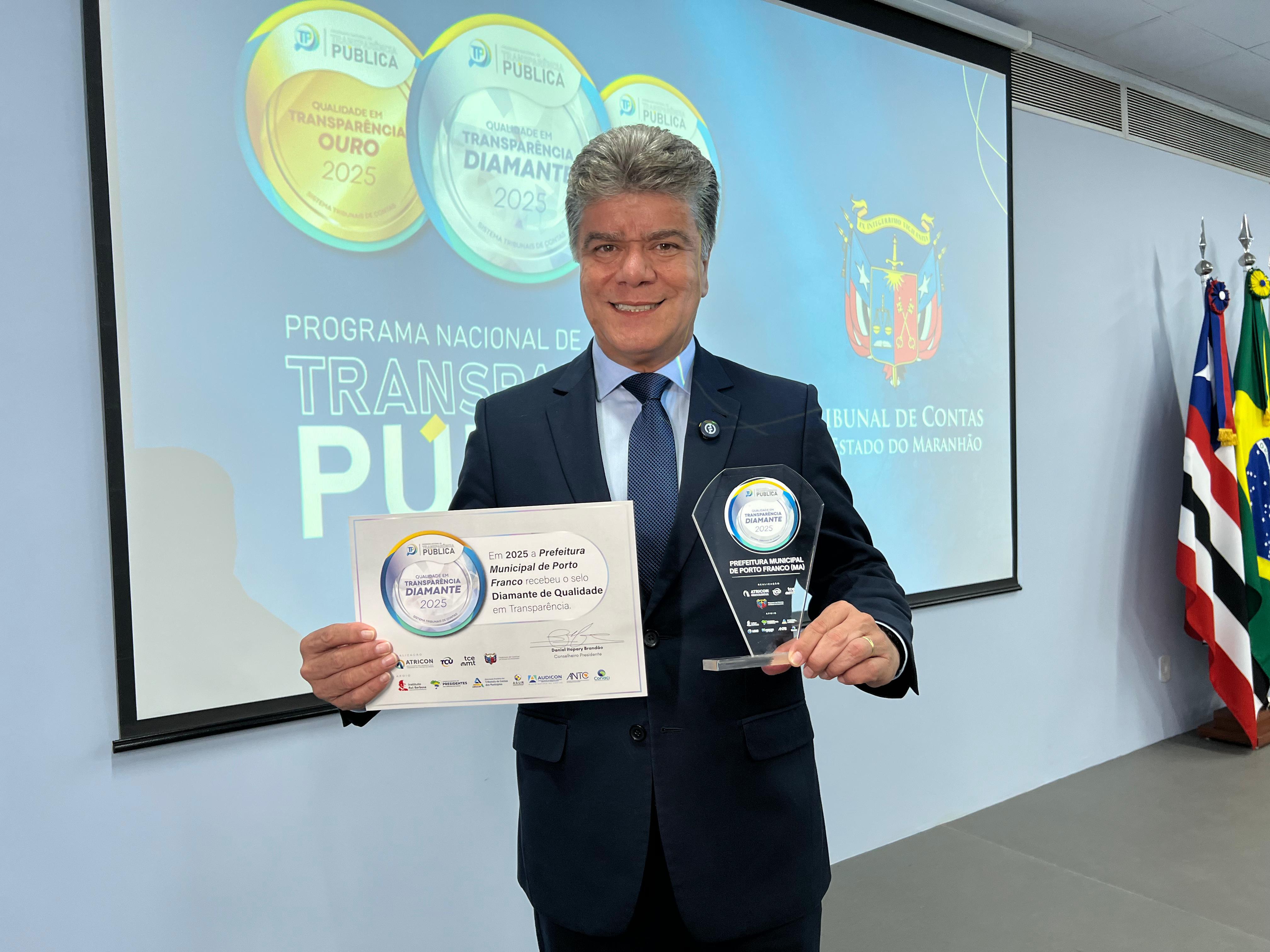 Prefeitura de Porto Franco recebe Selo Diamante em Transparência pelo Tribunal de Contas do Mar...