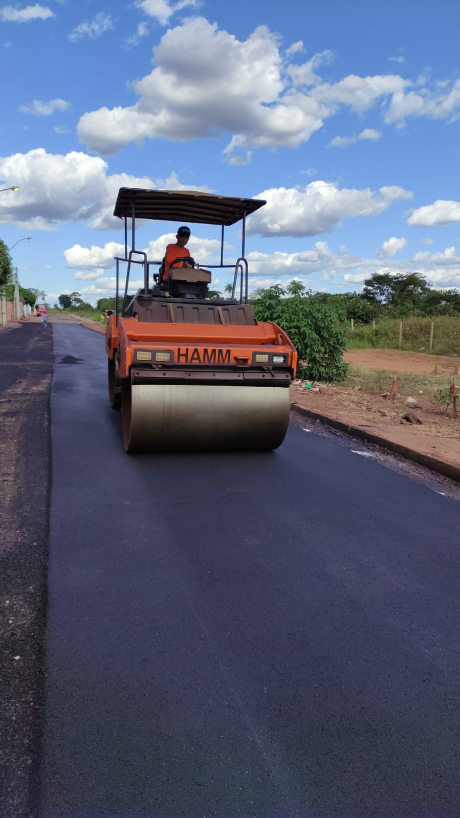 Prefeitura de Porto Franco segue pavimentando ruas no Residencial Esperança