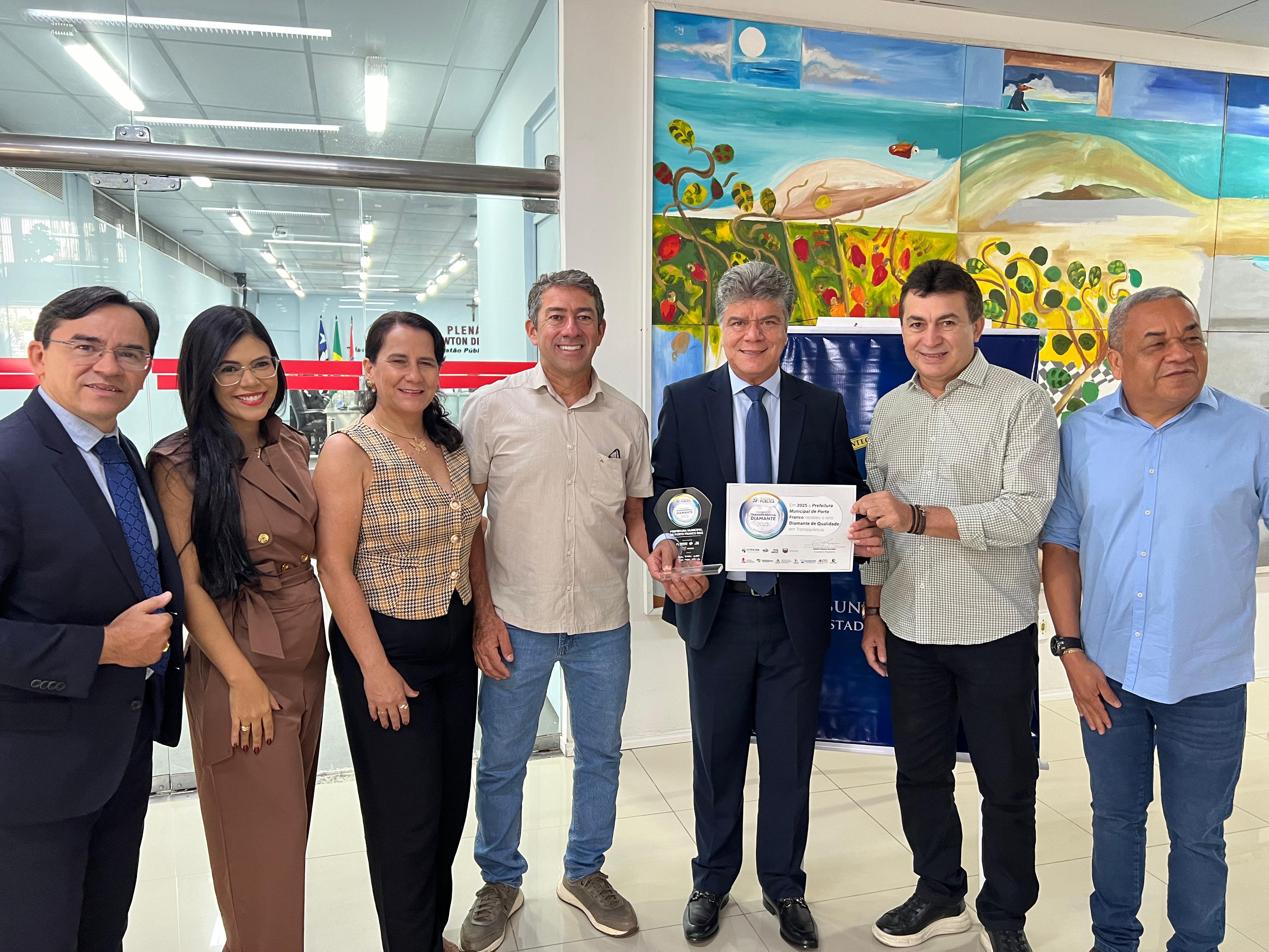 Prefeitura de Porto Franco recebe Selo Diamante em Transparência pelo Tribunal de Contas do Mar...