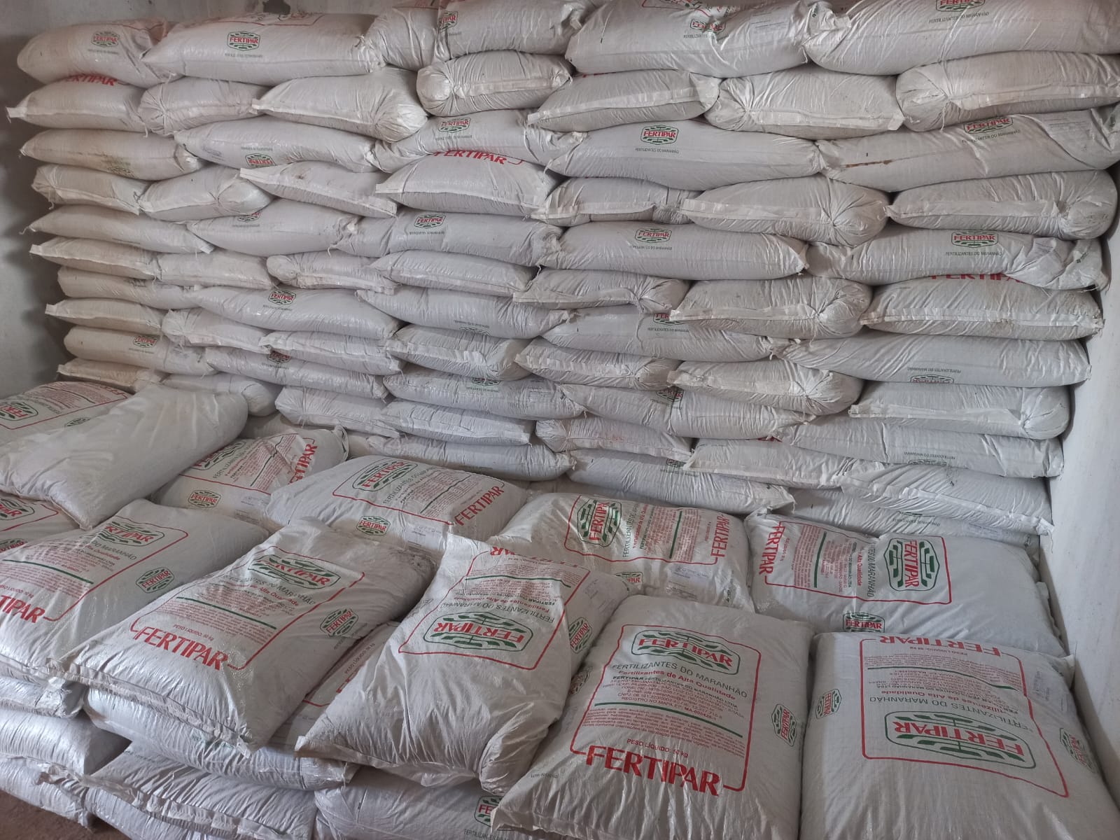 Prefeitura de Porto Franco recebe fertilizantes do Programa Rede de Abastecimento no Campo