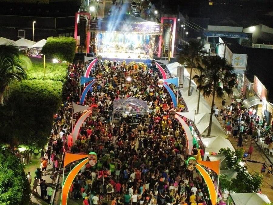 *Carnaval de Porto Franco começa nesta sexta com Matheus Fernandes, Fabrícia Show e trio elétri...