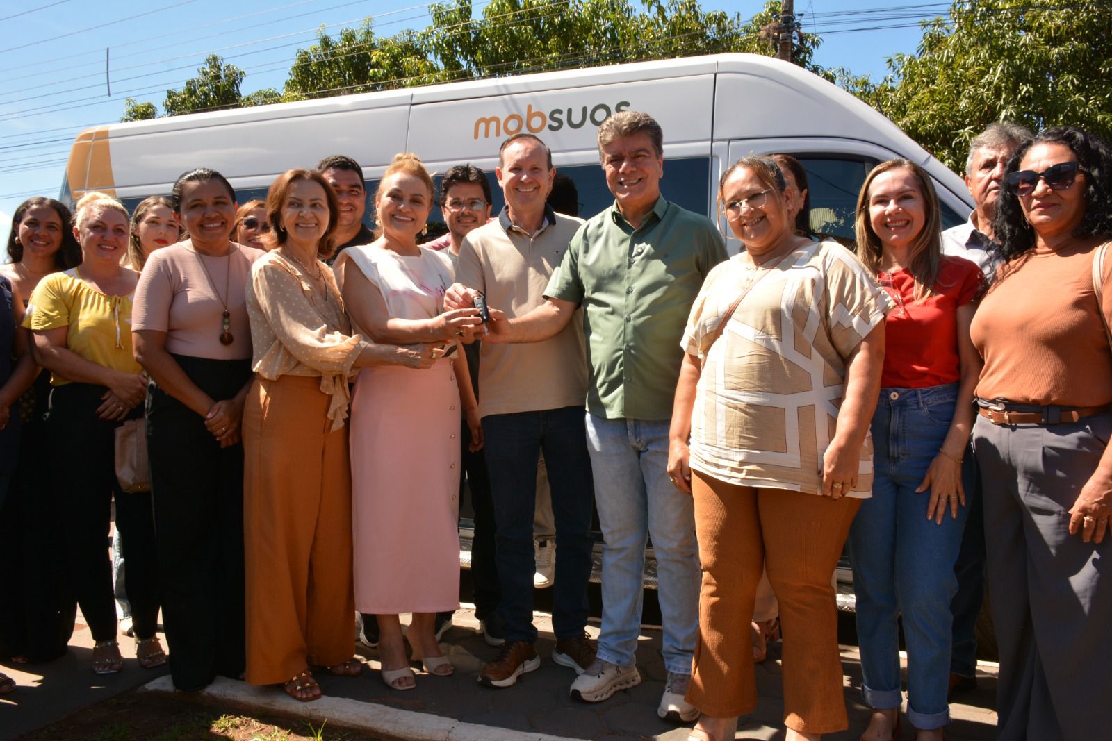 Porto Franco fortalece Assistência Social com entrega da Van MOB lSUAS