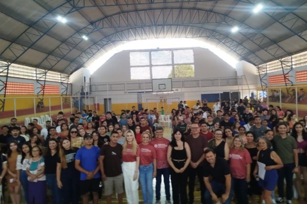 Prefeitura de Porto Franco garante apoio a mais de 500 estudantes universitários por meio do Au...